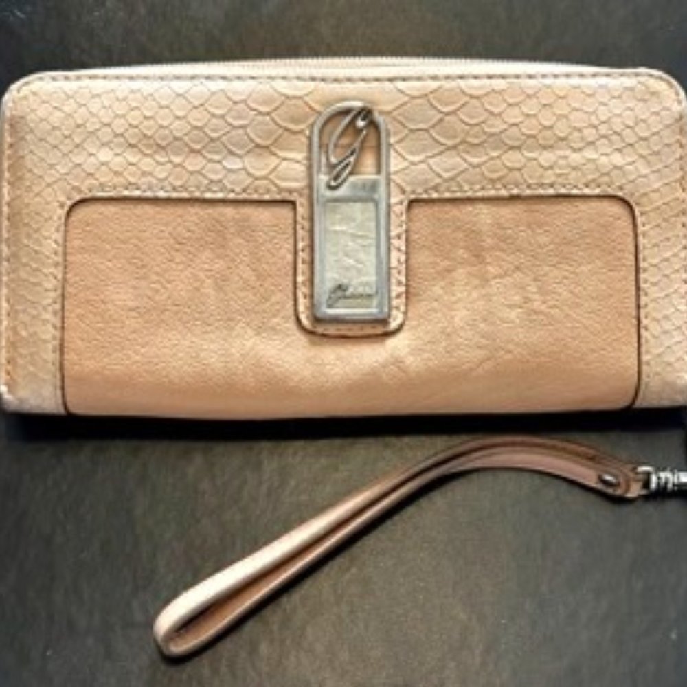 Guess Wallet